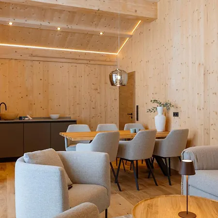 By Alps Aparthotel *