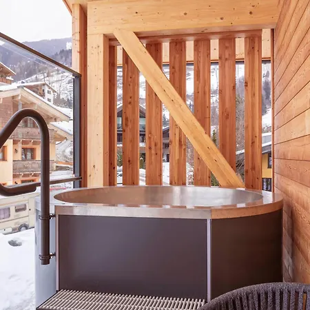 By Alps Aparthotel
