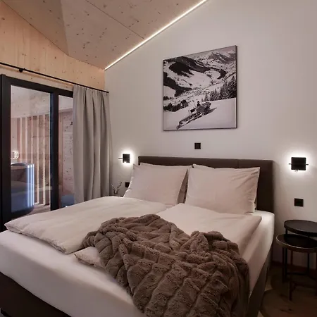 By Alps Aparthotel